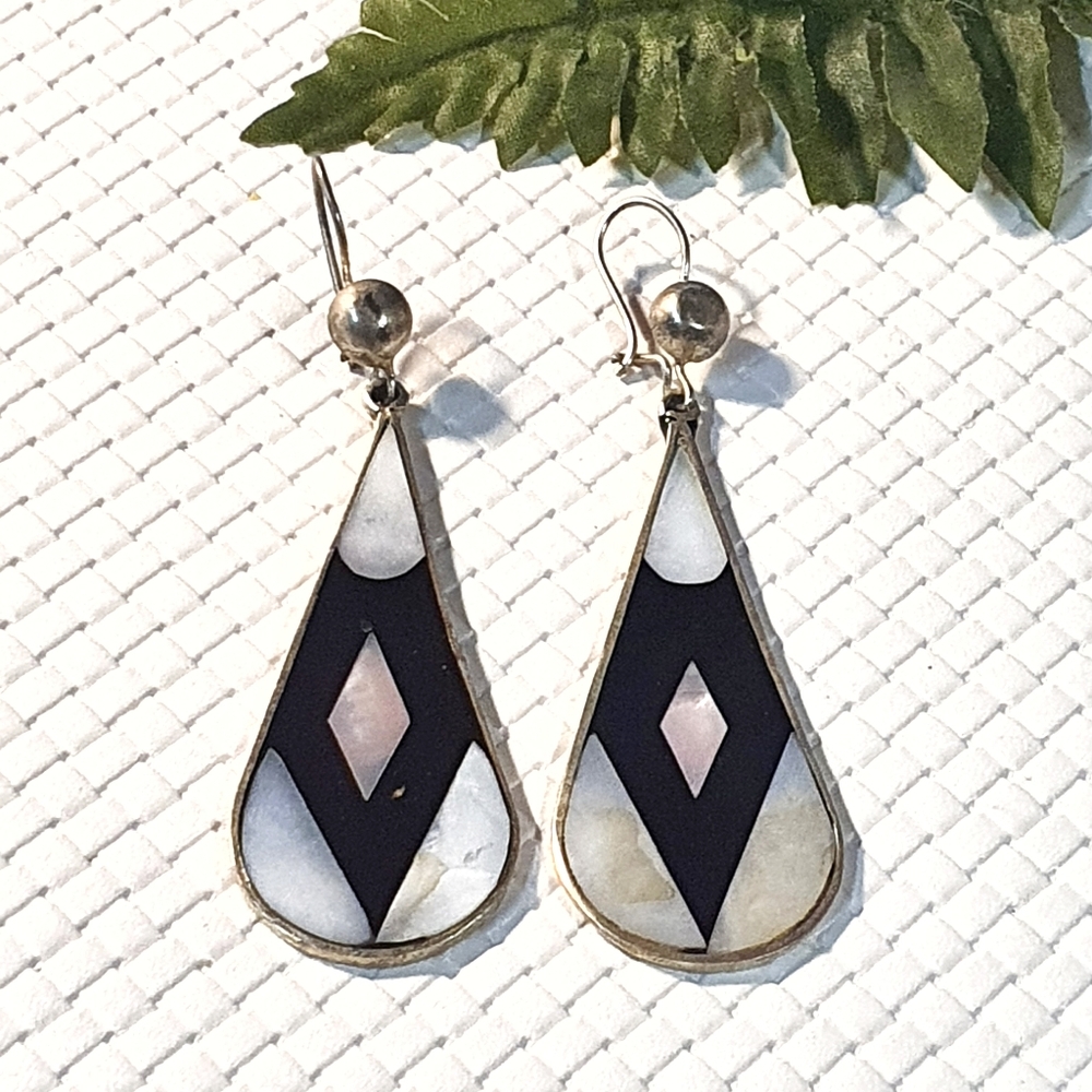 Vintage Alpaca México Onyx & Pearl Mexican Silver Earings